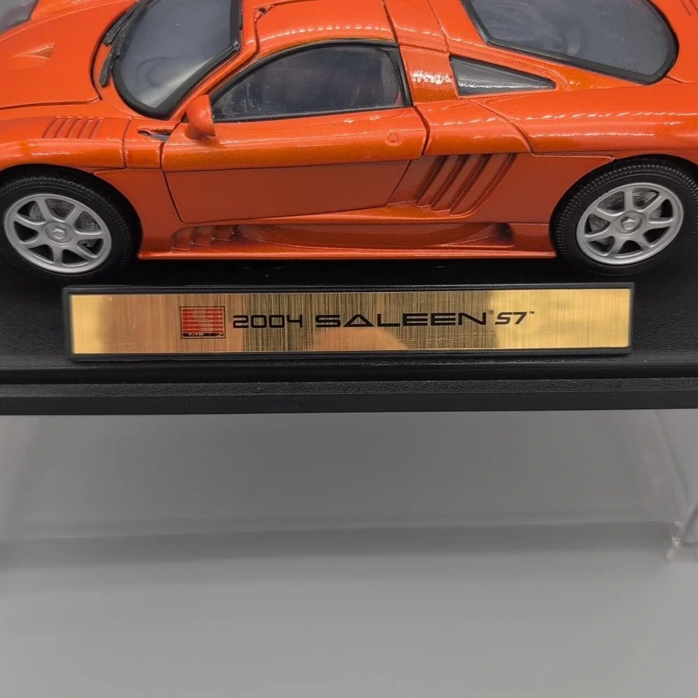 MotorMax Saleen S7‎ 1:18 Diecast Car Model 2004